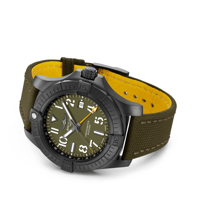 Breitling Avenger Automatic GMT 45 Night Mission DLC-beschichtete Titanium Green V323952A1L1X1-2