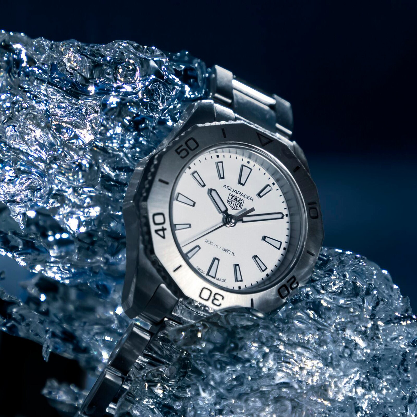Tag Heuer Aquaracer Professional 200 30 -mm Ladies WBP1411.BA0622-9